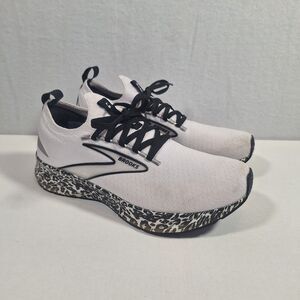Brooks Levitate StealthFit 6 Leopard Print womens Athletic Running Shoes Size 8